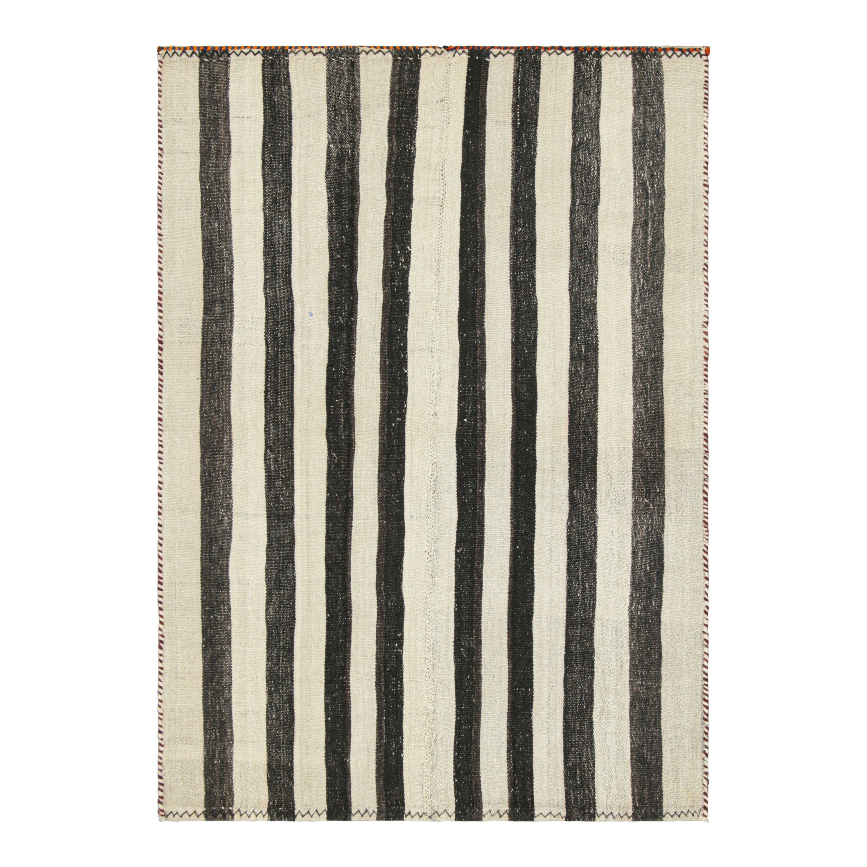 Vintage Jajim Qashqai Persian Kilim Black and Off-White Stripe - Rug & Kilim For Sale