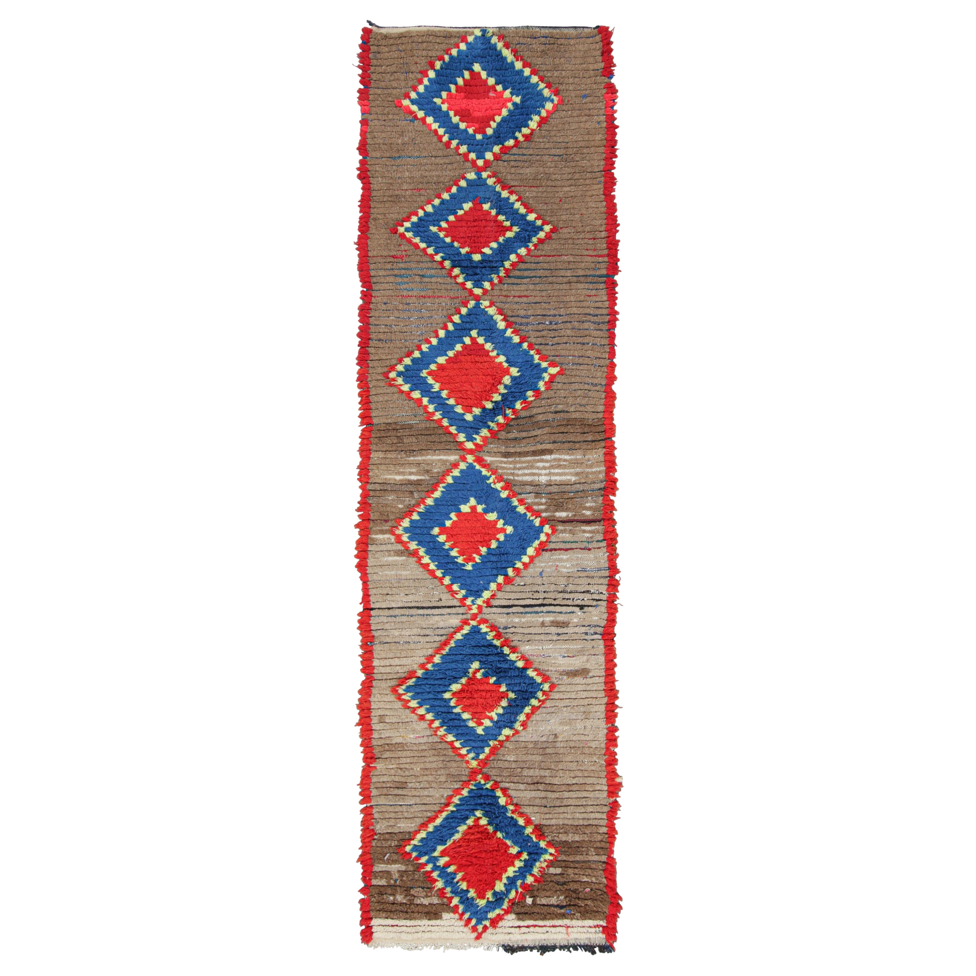 Vintage Marokkanischer Läufer mit roten & blauen Diamantmedaillons - Rug & Kilim im Angebot
