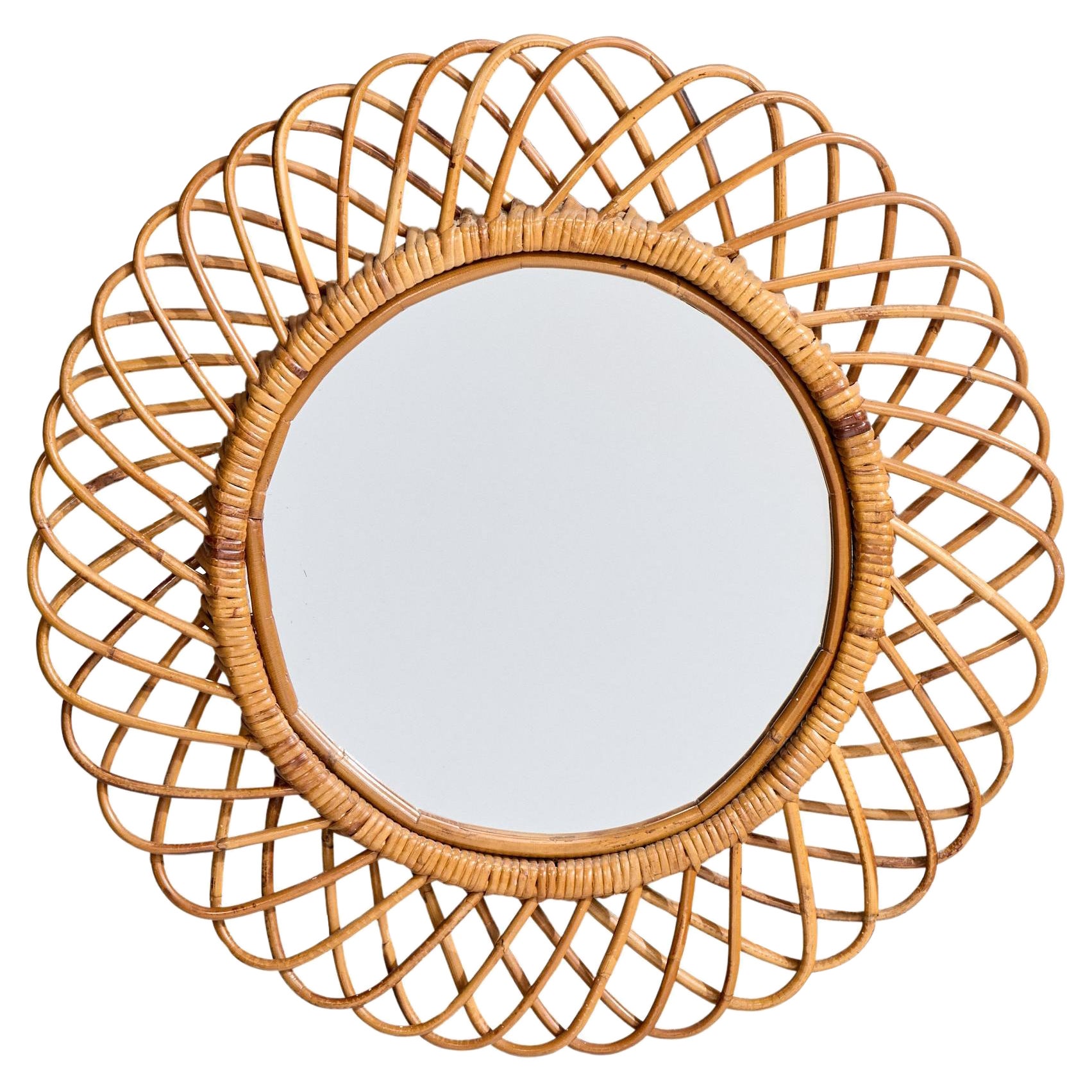Specchio di design italiano, bambù, rattan, vetro a specchio, Italia, anni '50 in vendita