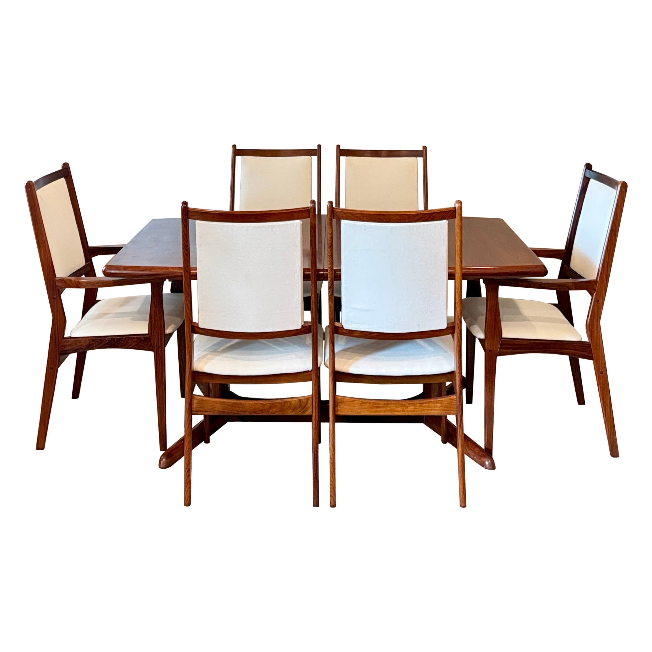 A dining set made of Brazilian rosewood by Dyrlund in Denmark, circa 1960s For Sale