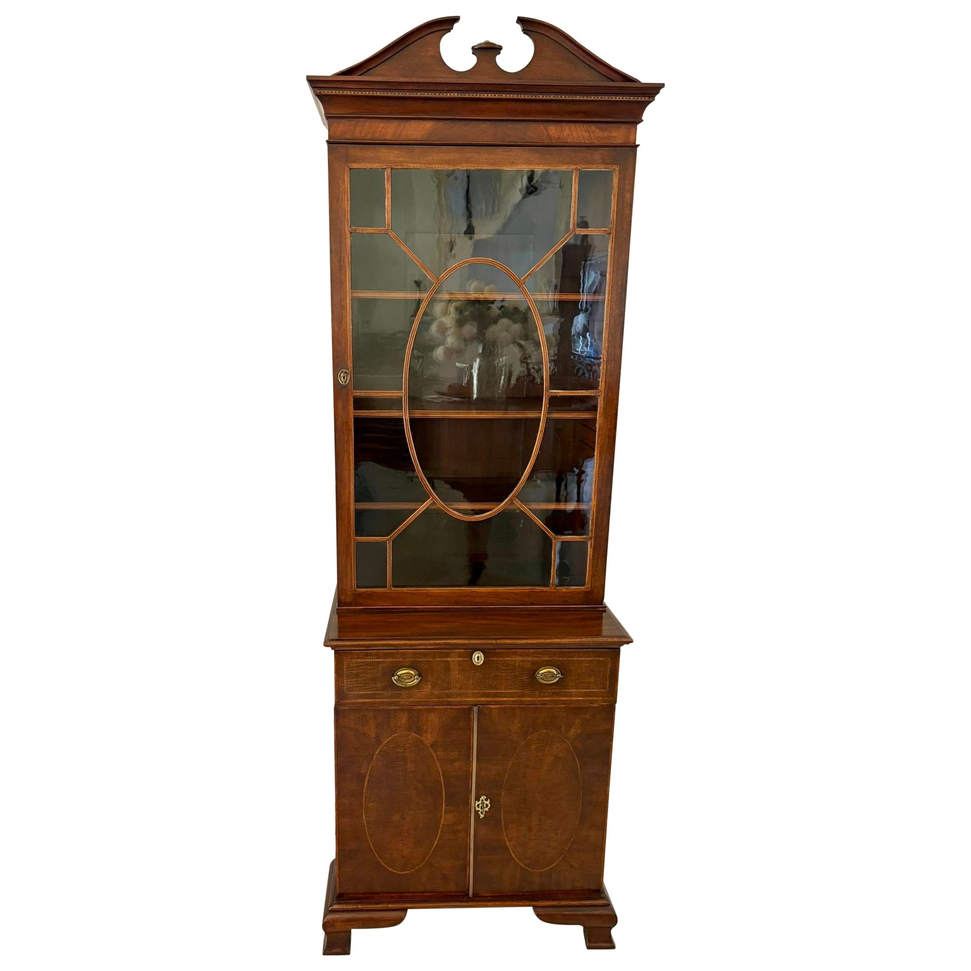 Outstanding Quality Antique Victorian Mahogany Inlaid Bookcase en vente