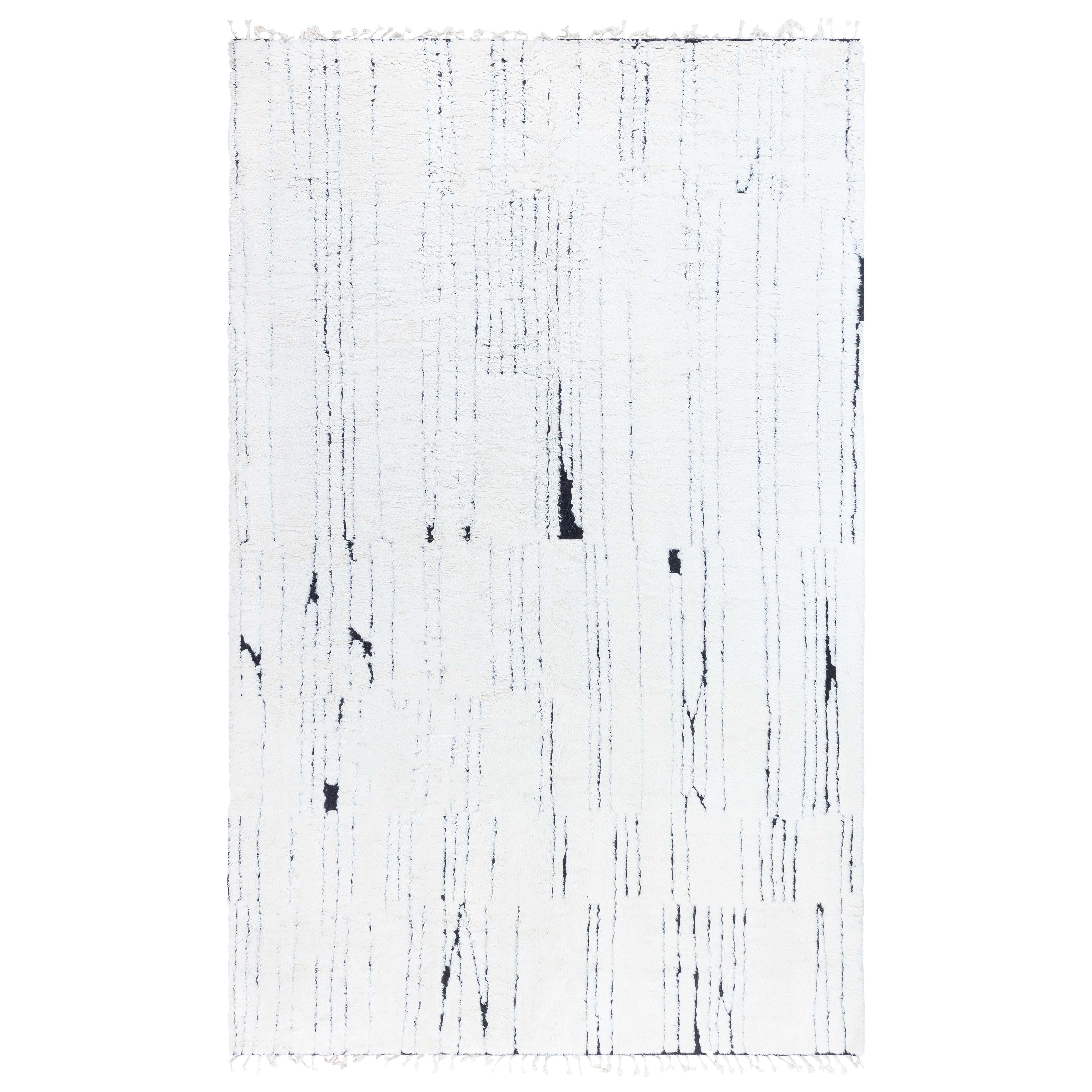 Moderner marokkanischer hochgeknüpfter Teppich im Stammesstil von Doris Leslie Blau im Angebot