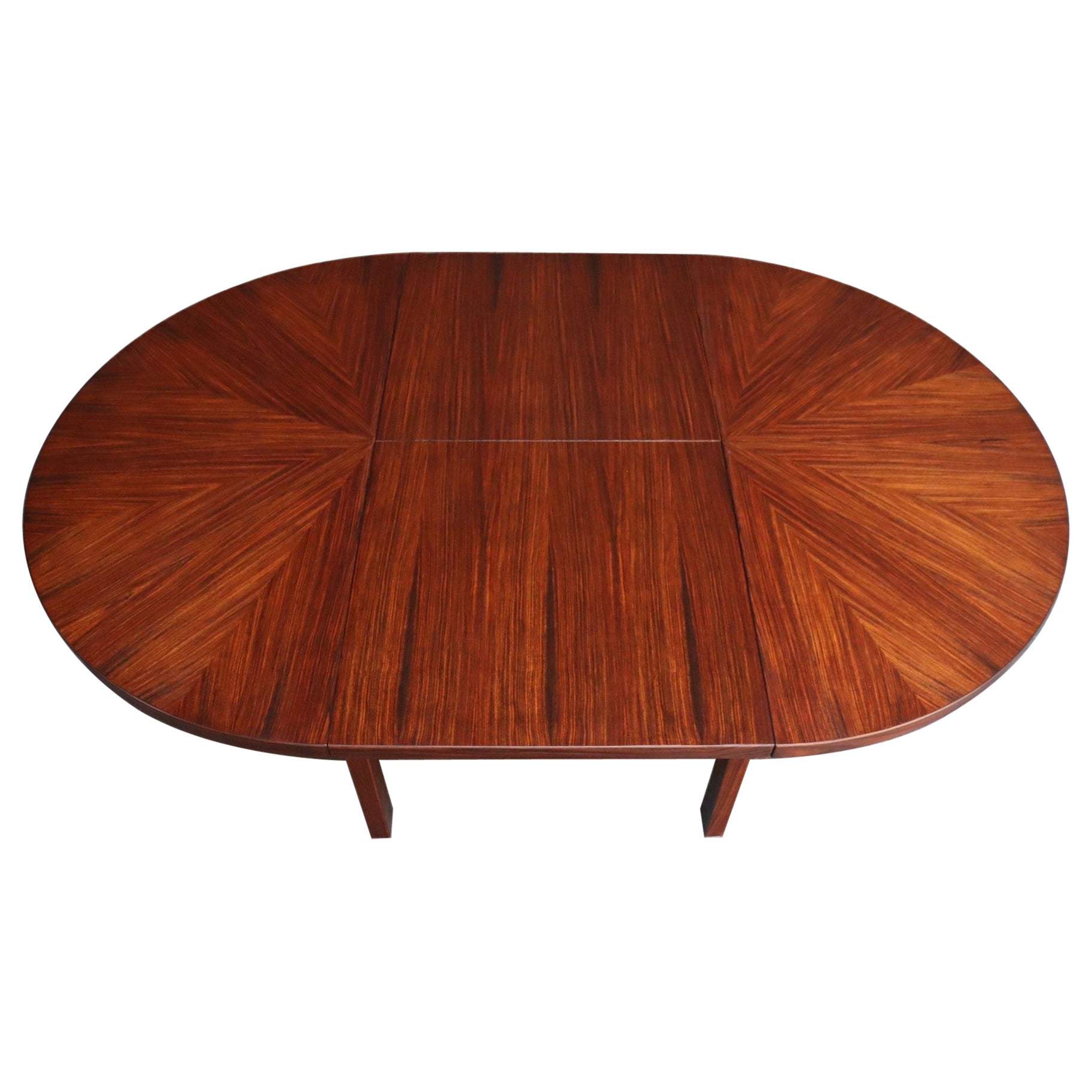 Vintage Italian Round Extendable Dining Table in Rosewood by Ico Parisi for MIM For Sale