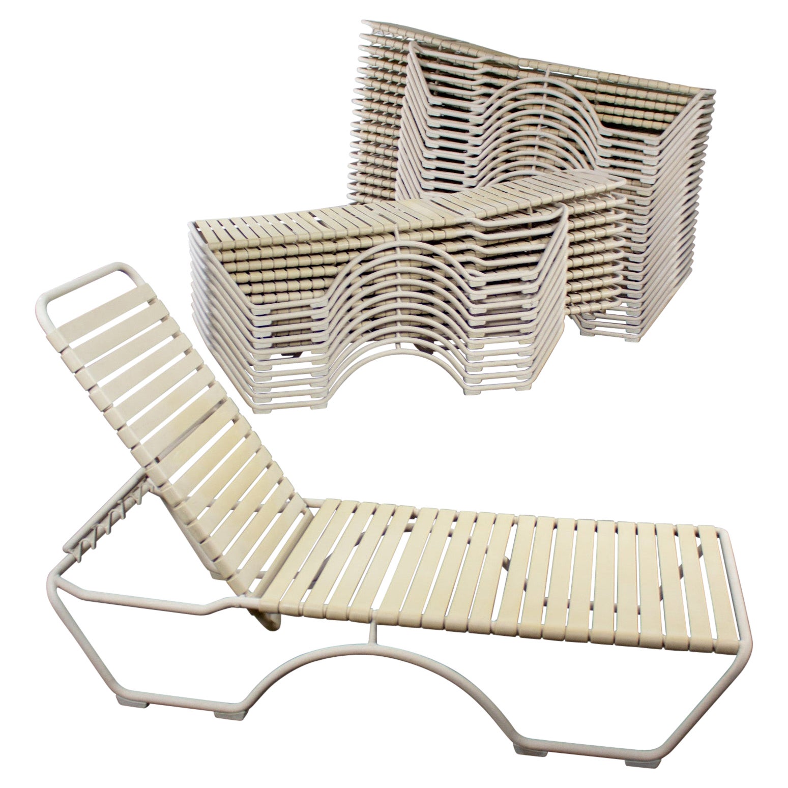 Fin 20ème Lot de 33 chaises longues empilables Tropitone Kahana Aluminium & Vinyle en vente
