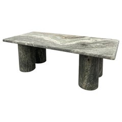 Mesa de centro rectangular de mármol verde con patas de columna estilo Bellini