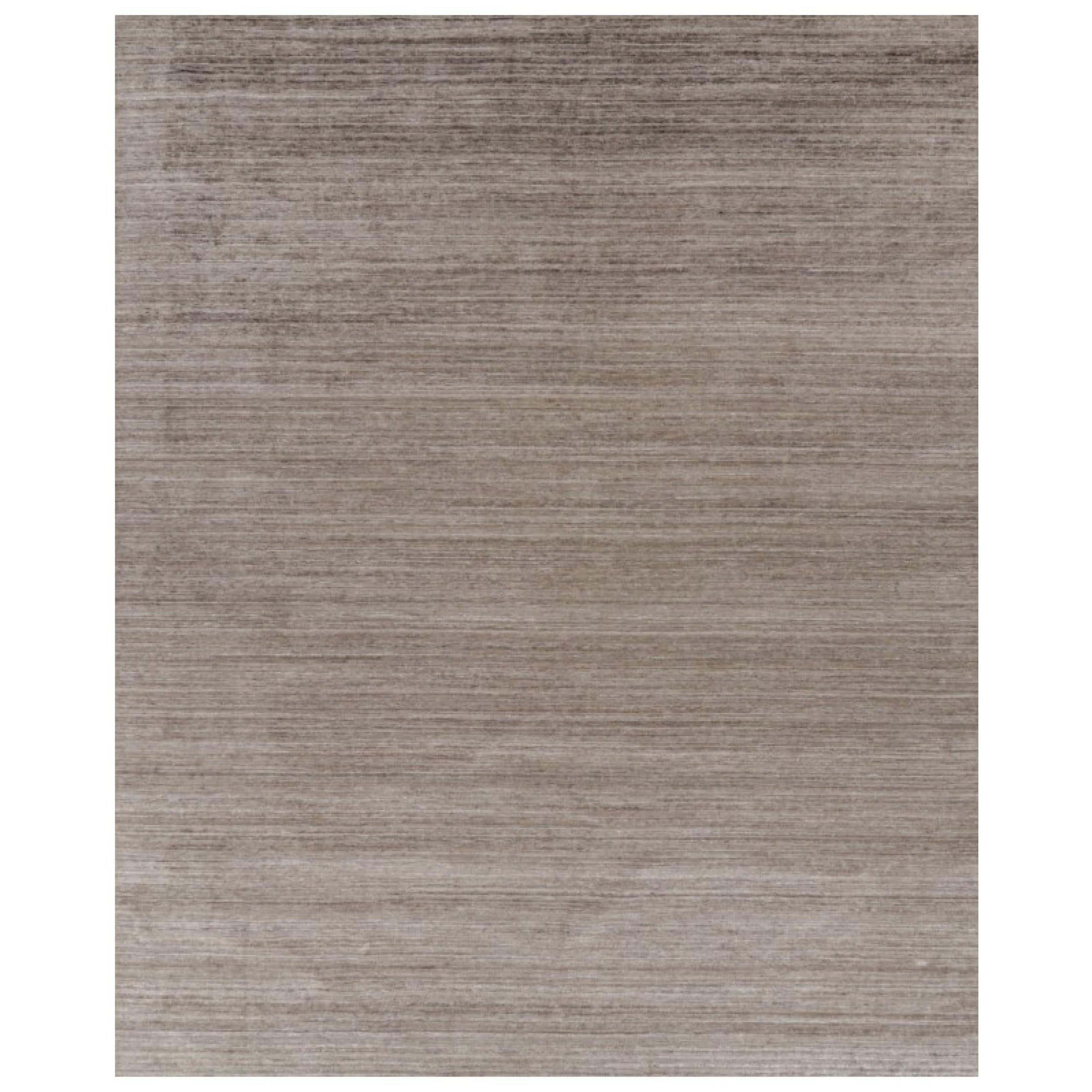 Tapis texturé surdimensionné de Rug & Kilim dans des tons beige-brun unis et des rayures en vente
