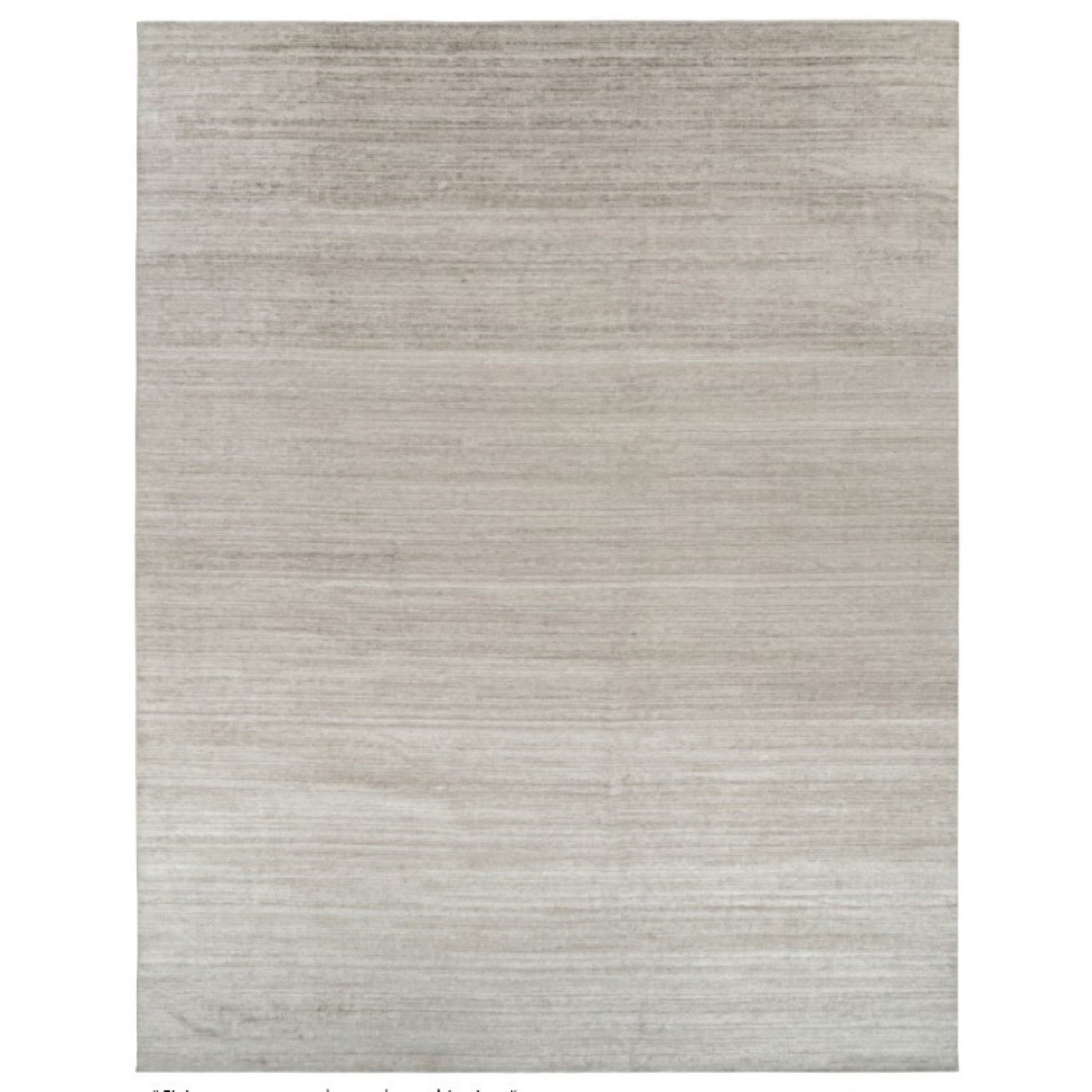 Tapis texturé surdimensionné de Rug & Kilim dans les tons beige et taupe Striae en vente