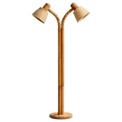 Solbackens Svarveri, lampadaire, pin, rotin, Suède, années 1970