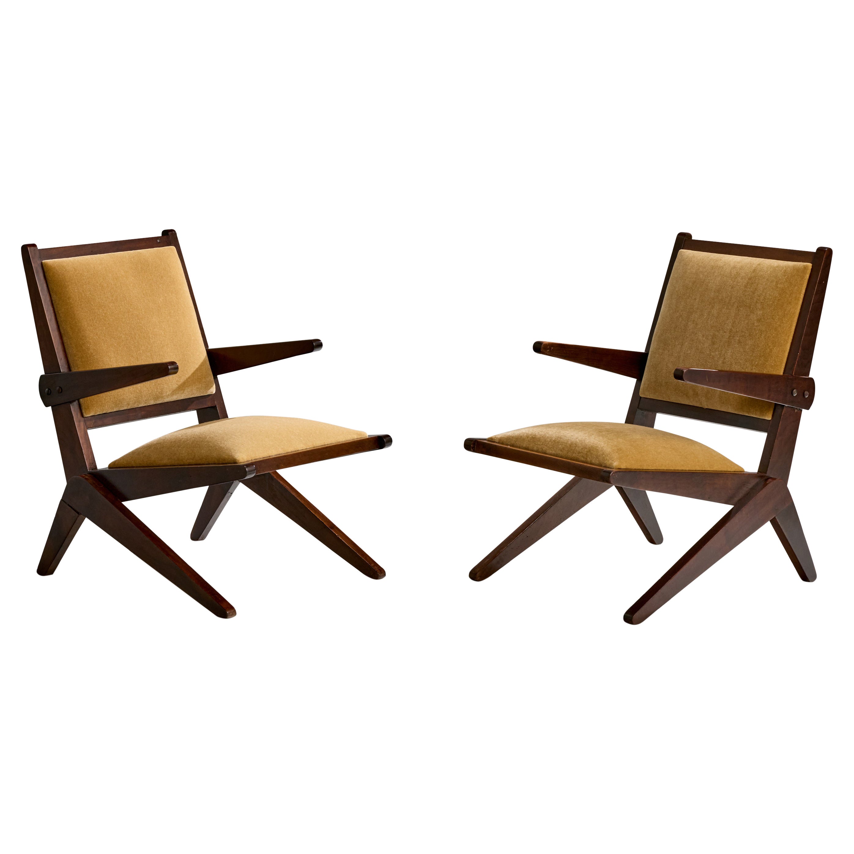 Brasilianische Designerin, Loungesessel, Holz, Samt, Brasilien, 1950er Jahre im Angebot