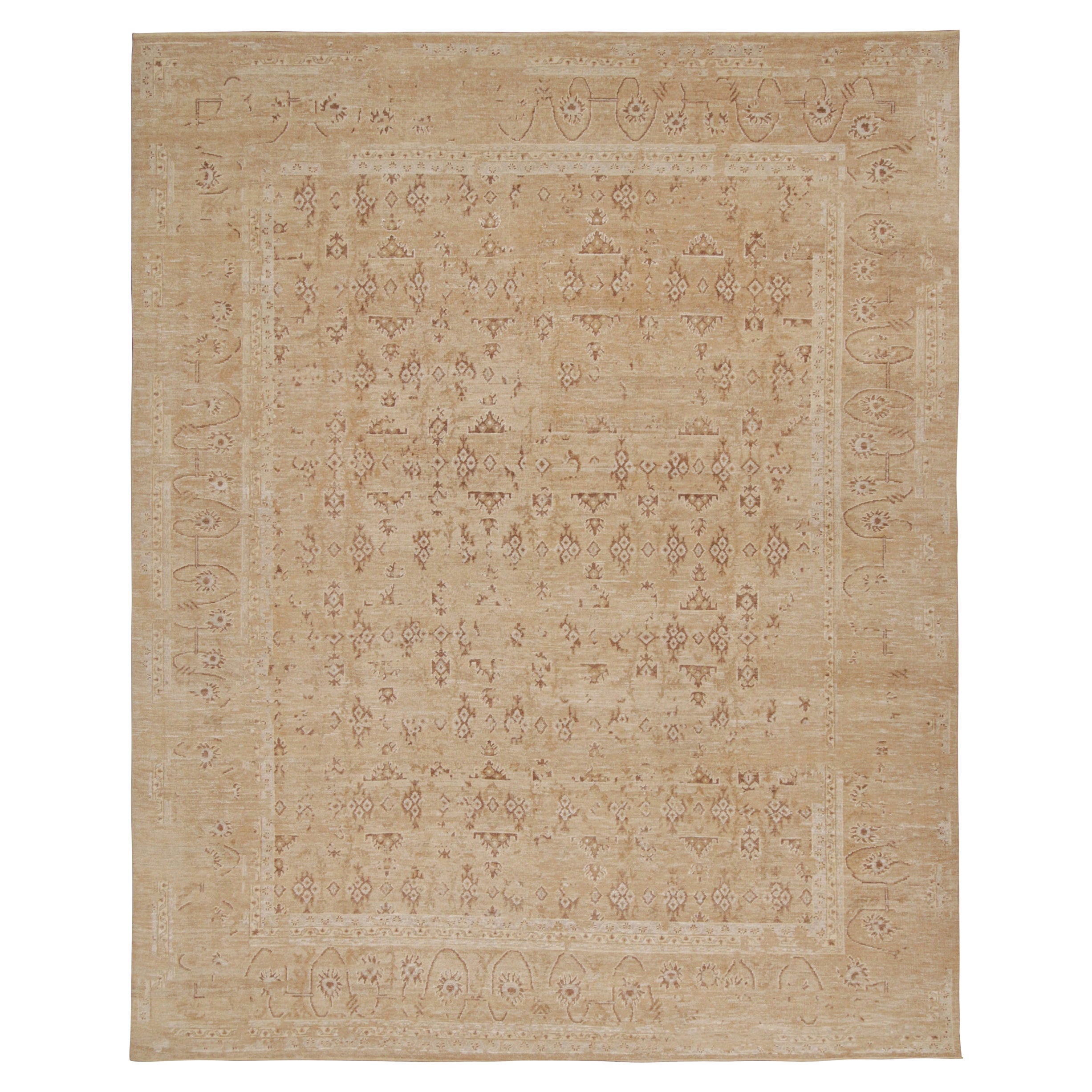 Rug & Kilim's Oushak Style Oversized Rug in Taupe with Floral Patterns (tapis surdimensionné de style Oushak à motifs floraux)