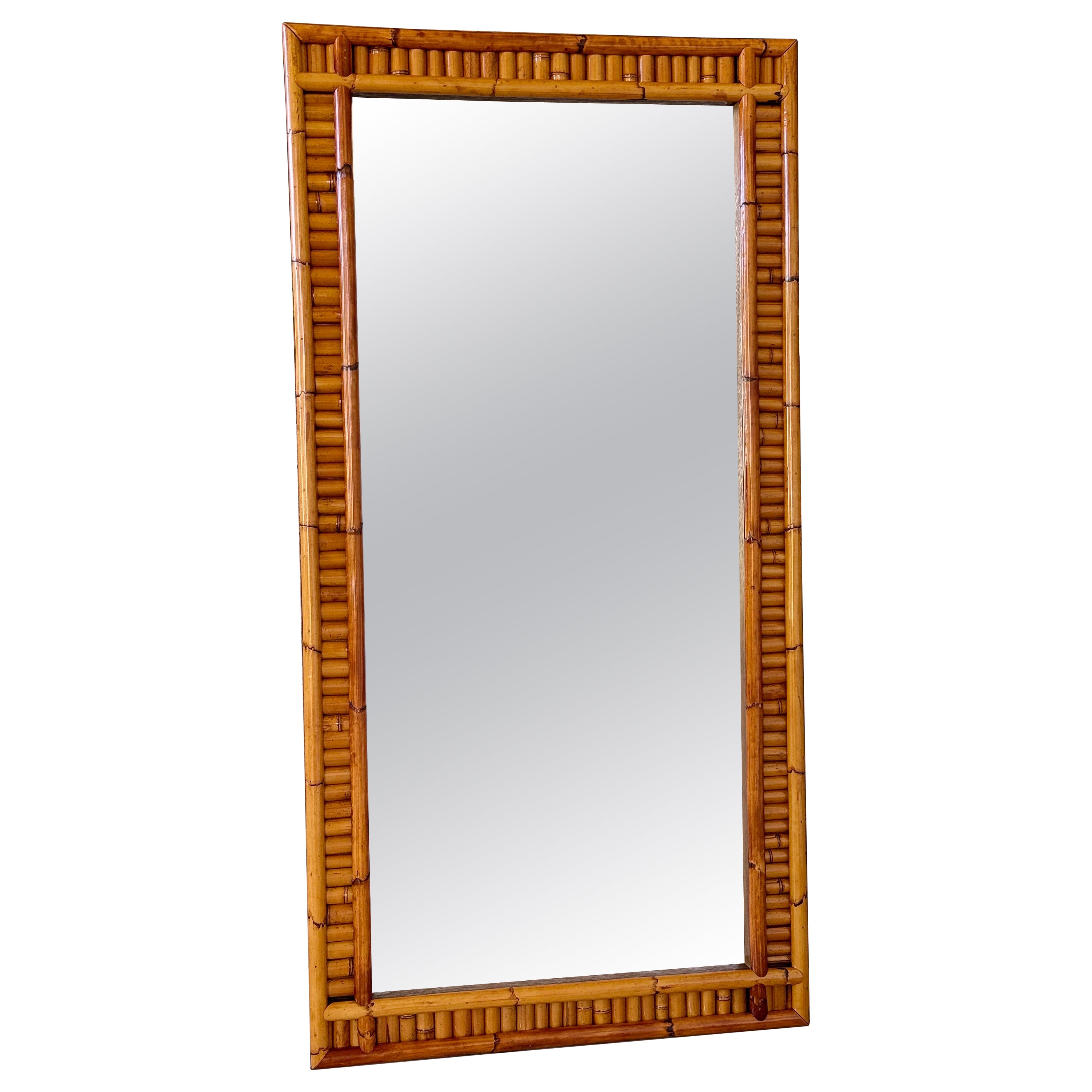 Espejo de pared o de suelo de bambú partido, monumental, orgánico y moderno, de mediados del siglo XX en venta