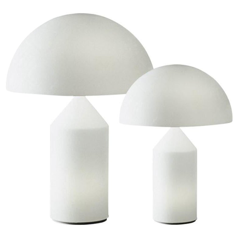 Atollo" Glas-Tischlampe aus der Mitte des Jahrhunderts von Vico Magistretti by Oluce im Angebot
