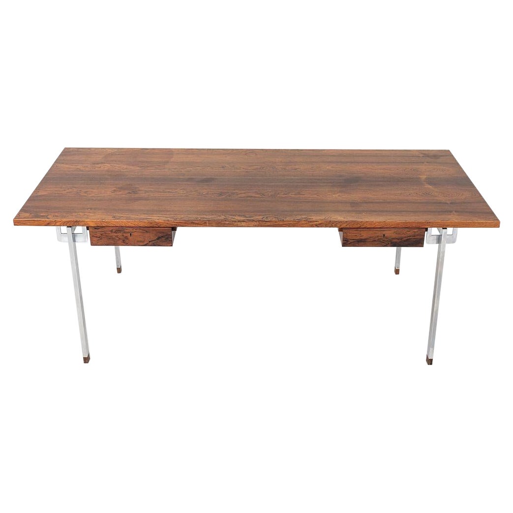Bureau Hans J. Wegner pour Andreas Tuck AT325 des années 1960 en palissandre et acier en vente