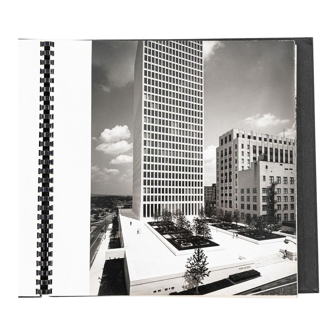 Photographie Ezra Stoller des années 1960 de Skidmore, Owings & Merrill National Life Center