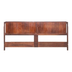 1960s Jack Cartwright for Founders Furniture King Size Walnut Headboard (Tête de lit en noyer)