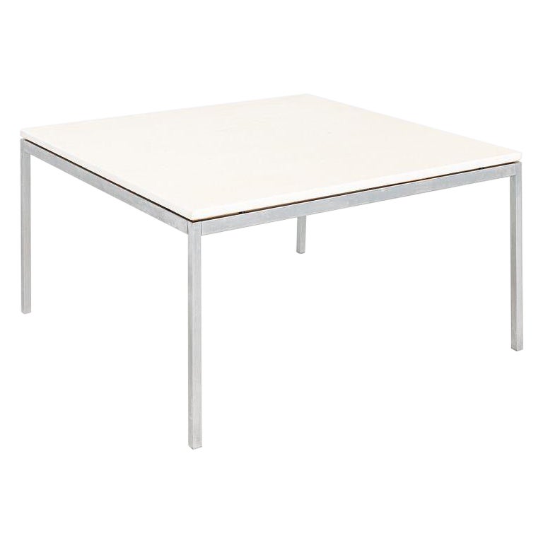 1970s Florence Knoll Coffee / End Table in Chromed Steel and White Marble 36" (table basse / table d'appoint en acier chromé et marbre blanc) en vente