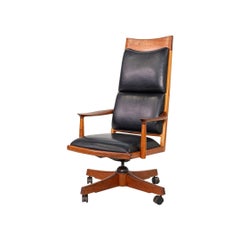1970 Studio A Crafted Executive Desk Chair by John Nyquist in Teak with Leather (Chaise de bureau en teck et cuir)