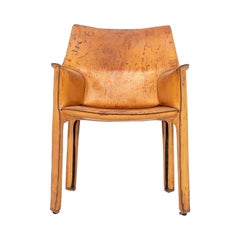 1990 Mario Bellini for Cassina Cab Arm / Dining Chair in Cognac Leather (Chaise à accoudoir / salle à manger en cuir cognac)