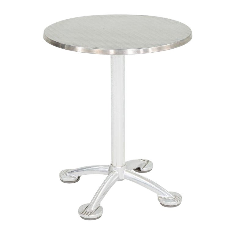 2010s Jorge Pensi for Knoll & AMAT3 Table de café / salle à manger en aluminium 23 pouces