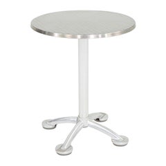 2010s Jorge Pensi for Knoll & AMAT3 Table de café / salle à manger en aluminium 23 pouces