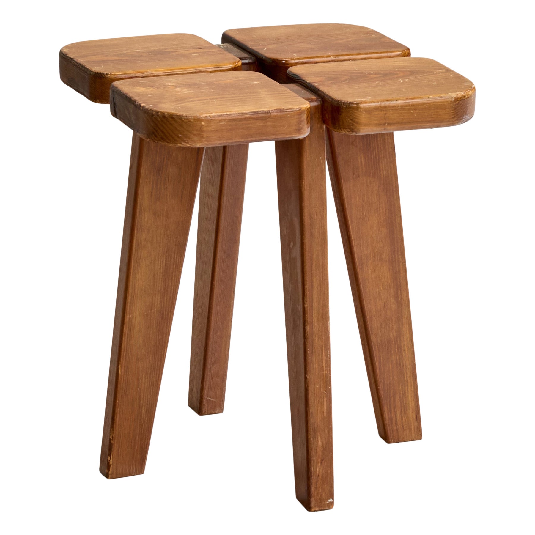 Lisa Johansson-Pape Attribution, tabouret, pin teinté, Finlande, 1970 en vente