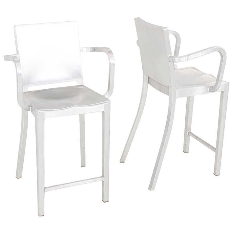 2010s Paire de tabourets de comptoir Philippe Starck pour Emeco Hudson en aluminium avec accoudoirs en vente