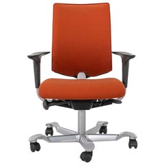 Années 2010 Peter Opsvik pour HAG Creed Chaise de bureau H05 en tissu orange 4x Available