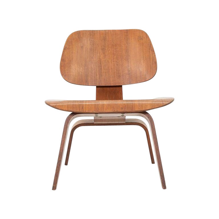 1950s Herman Miller Eames LCW Lounge Chair in Walnut