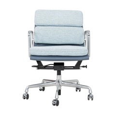 Silla de escritorio Eames Soft Pad Management de Herman Miller de 2010 en tela y piel