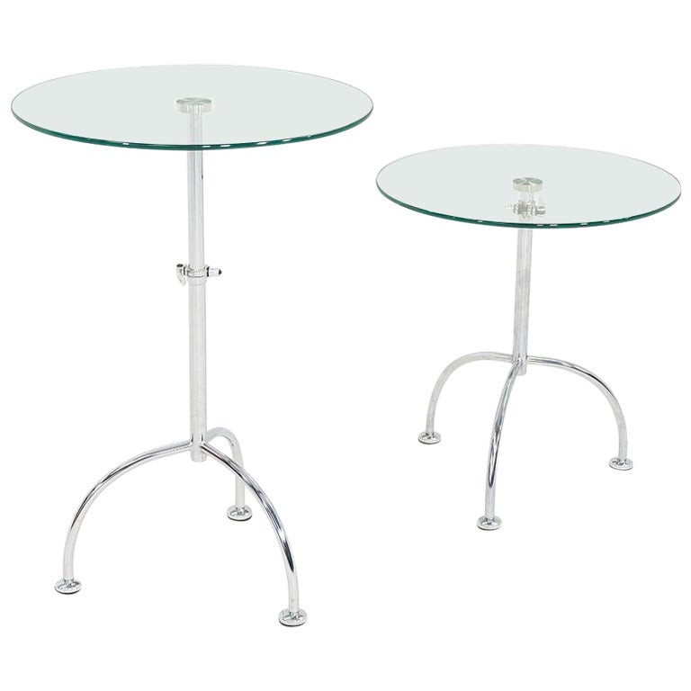 2010s Pair of Chromed Steel and Glass Adjustable Side Tables en vente