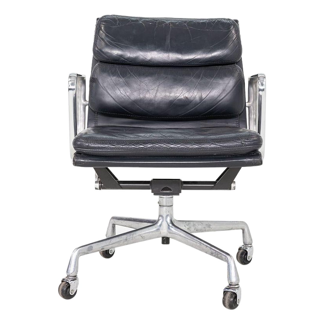 1989 Herman Miller Eames Soft Pad Management-Schreibtischstuhl aus schwarzem Leder