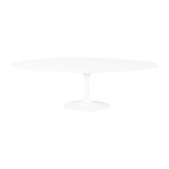 2018 Eero Saarinen for Knoll Table de salle à manger ovale Tulip 96 po en stratifié blanc