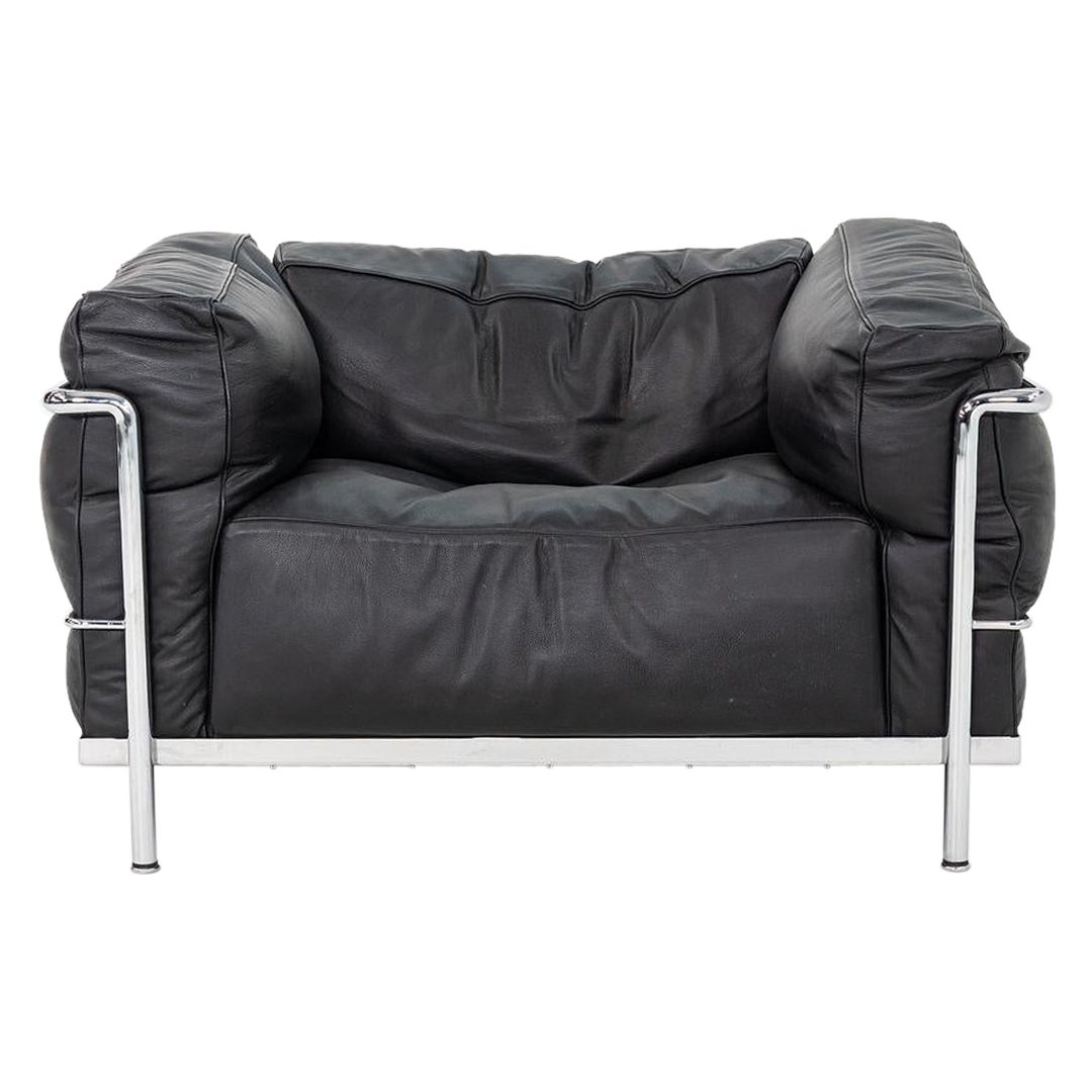 2010s Pair of Le Corbusier Jeanneret Perriand Lounge Chair in Black Leather For Sale
