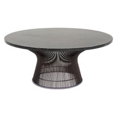 Table basse des années 2010 Warren Platner pour Knoll avec base en bronze et plateau en marbre de 36 pouces