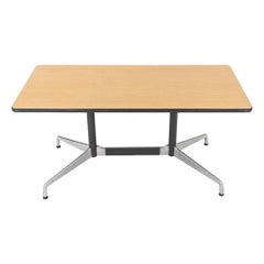1997 Herman Miller Table de salle à manger segmentée / Table de conférence 30x60 en Oak
