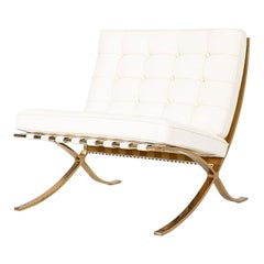 Mies Van der Rohe + Gratz Barcelona Chair en cuir avec structure plaquée or