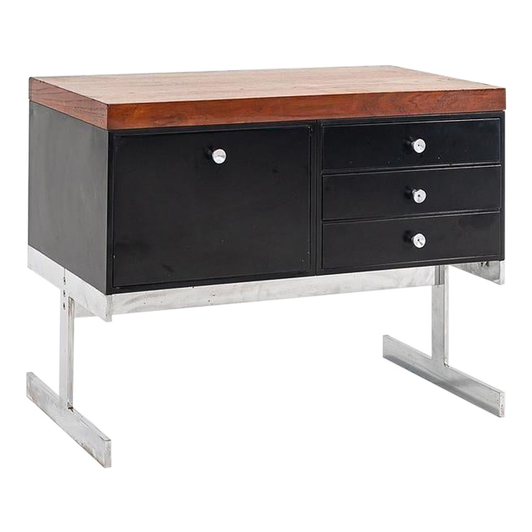 C. 1963 Peerless Steel Equipment Co. Crédence en teck, acier et chrome en vente