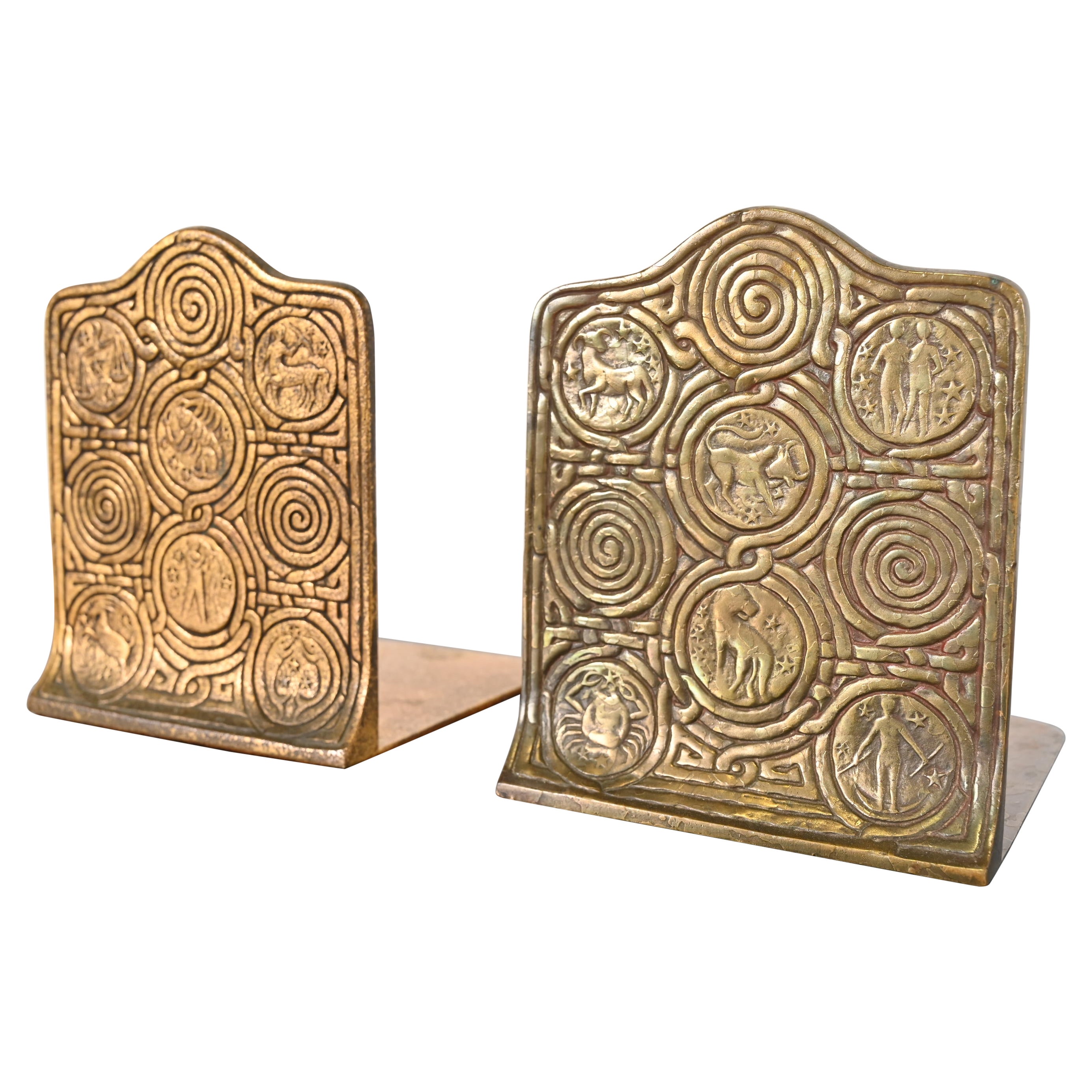 Fermalibri Zodiac in bronzo Doré di Tiffany Studios New York, circa 1910