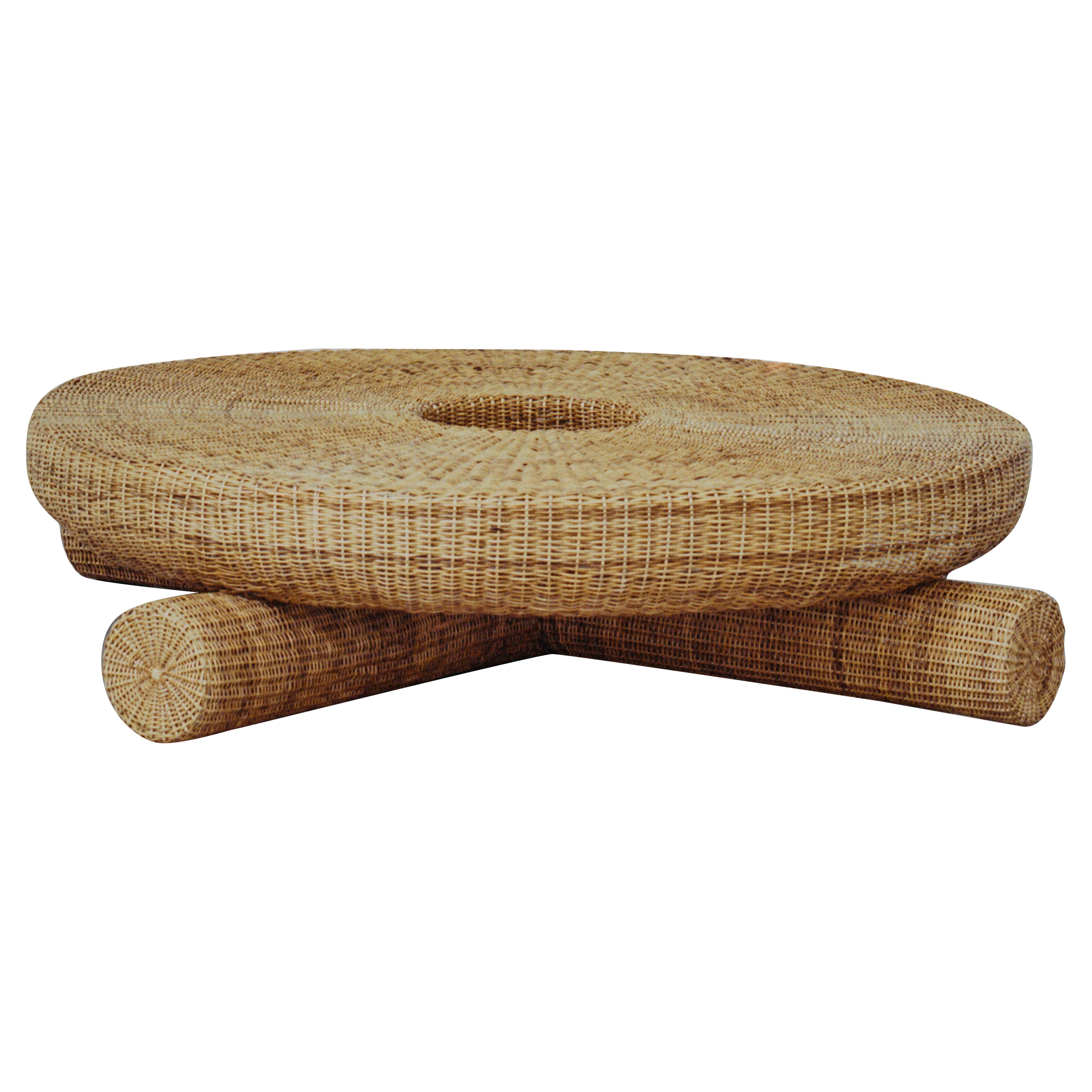 Round Low Coffee Table in Colombian Woven Yaré Natural Fiber by Fango Studio For Sale