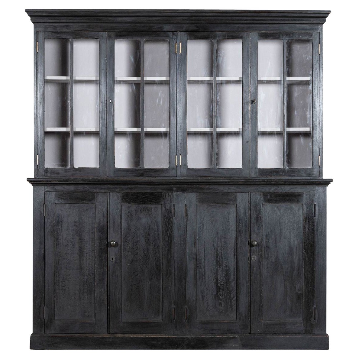 Grande armoire en chêne ébénisterie anglaise du 19ème siècle