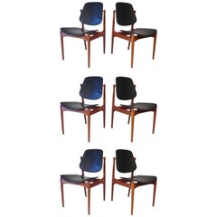 Seis sillas de comedor Arne Vodder de teca maciza