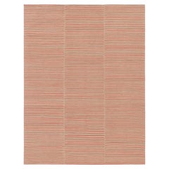 Rug & Kilim's Zeitgenössischer Kelim mit strukturierten Streifen in Beige und Orange