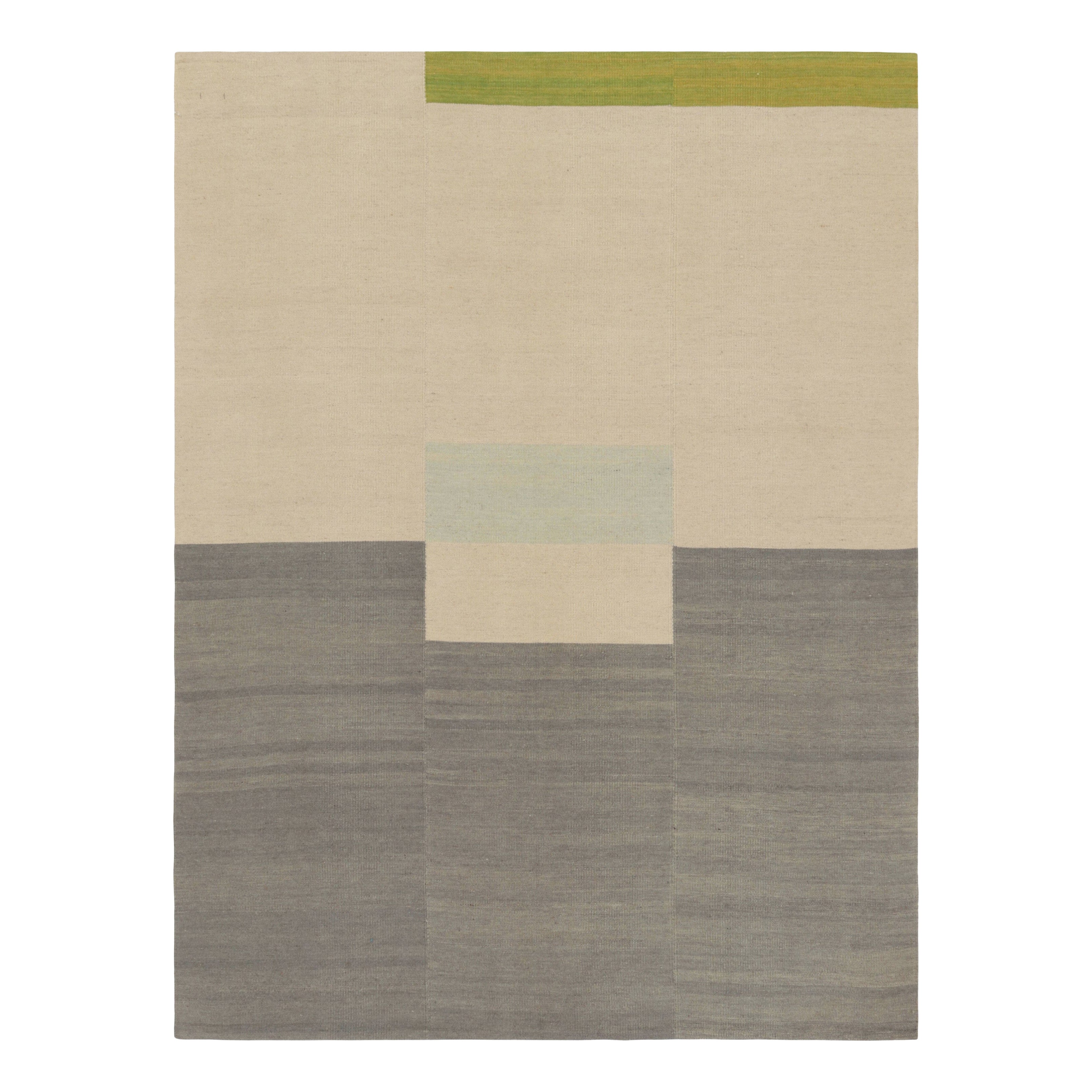Rug & Kilim's Contemporary Kilim in Beige-, Grün- und Grautönen im Angebot