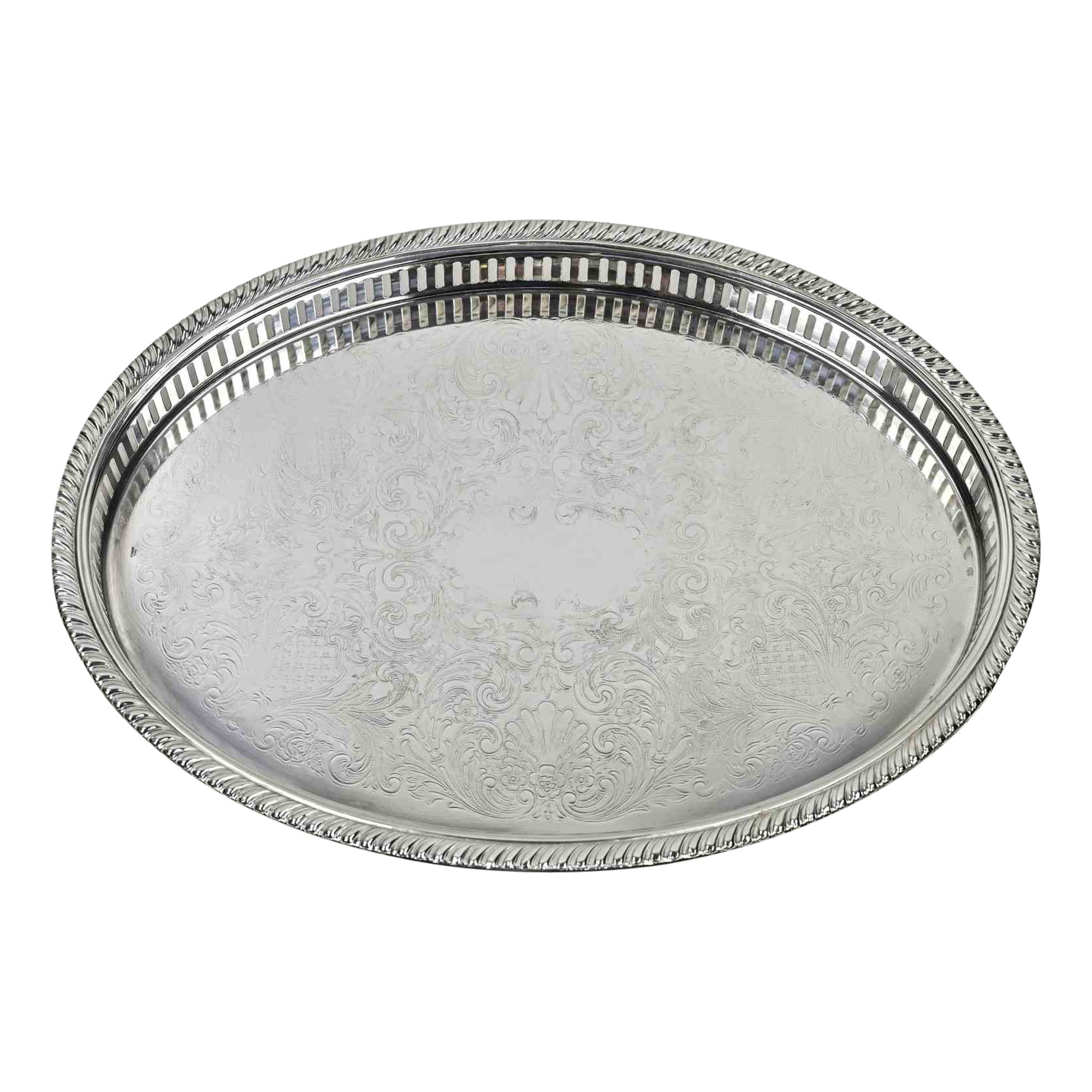 Vintage Versilberter Servierteller mit eingravierten Verzierungen, 1960er Jahre im Angebot