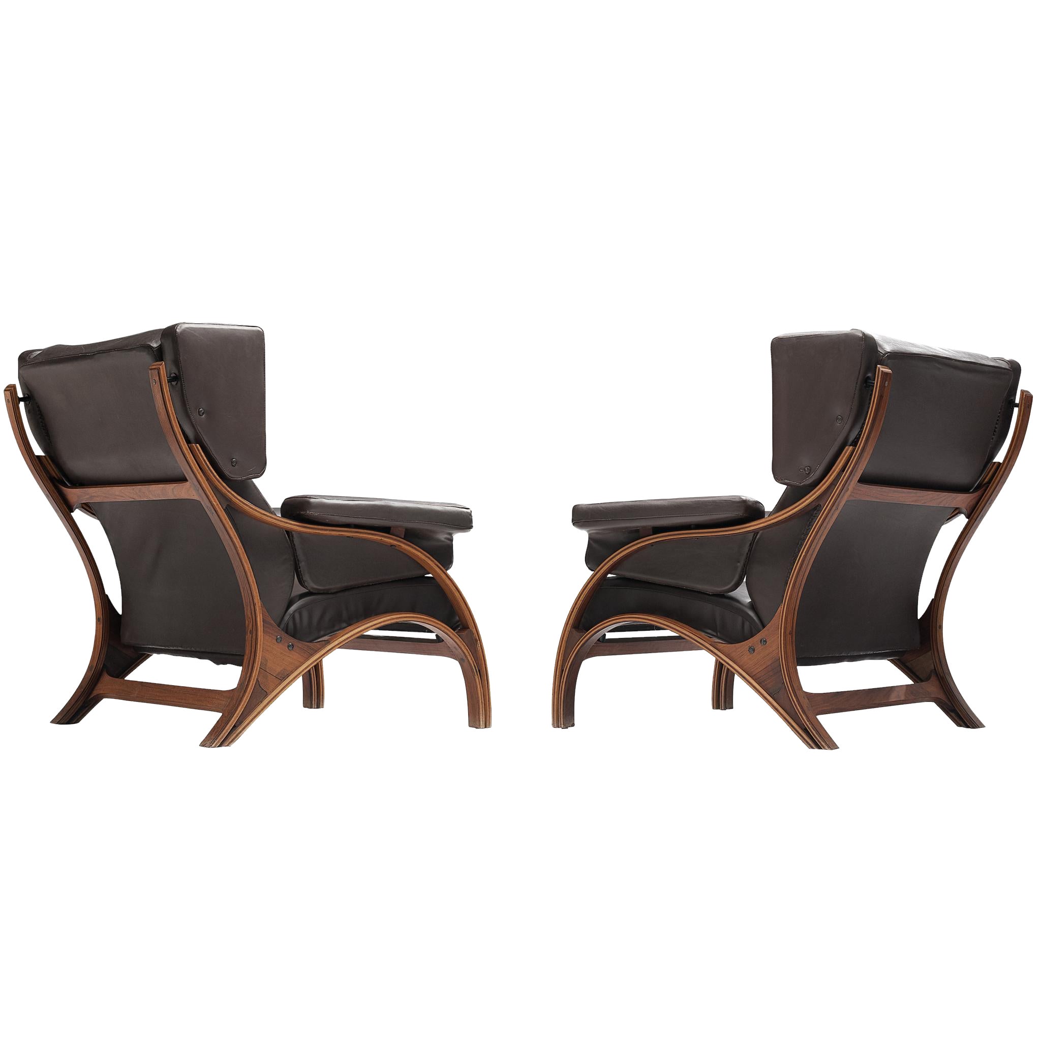Giampiero Vitelli für Rossi di Albizzate, Paar Easy Chairs „Minore“ aus Leder im Angebot