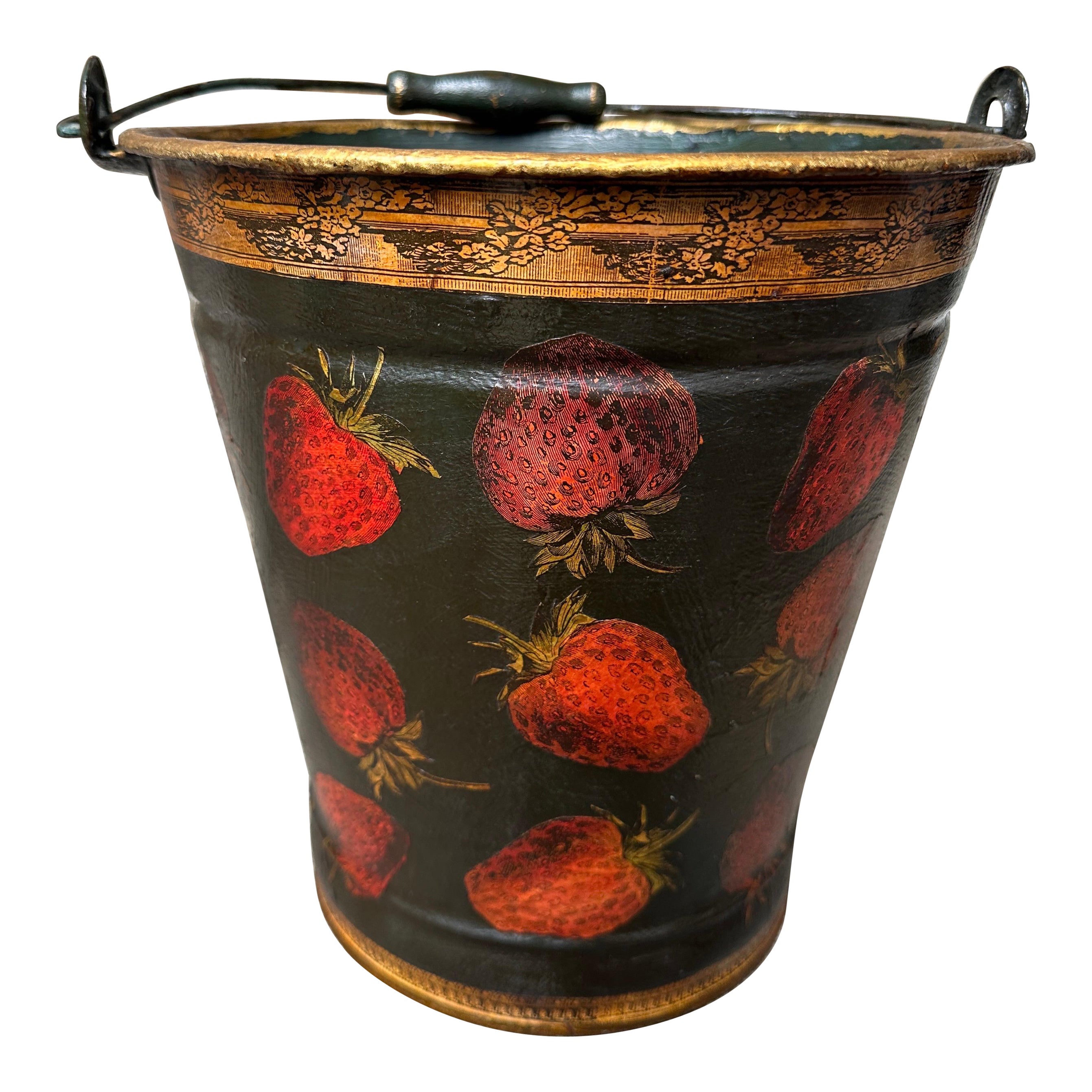 Secchiello vintage in metallo a decoupage a tema fragole
