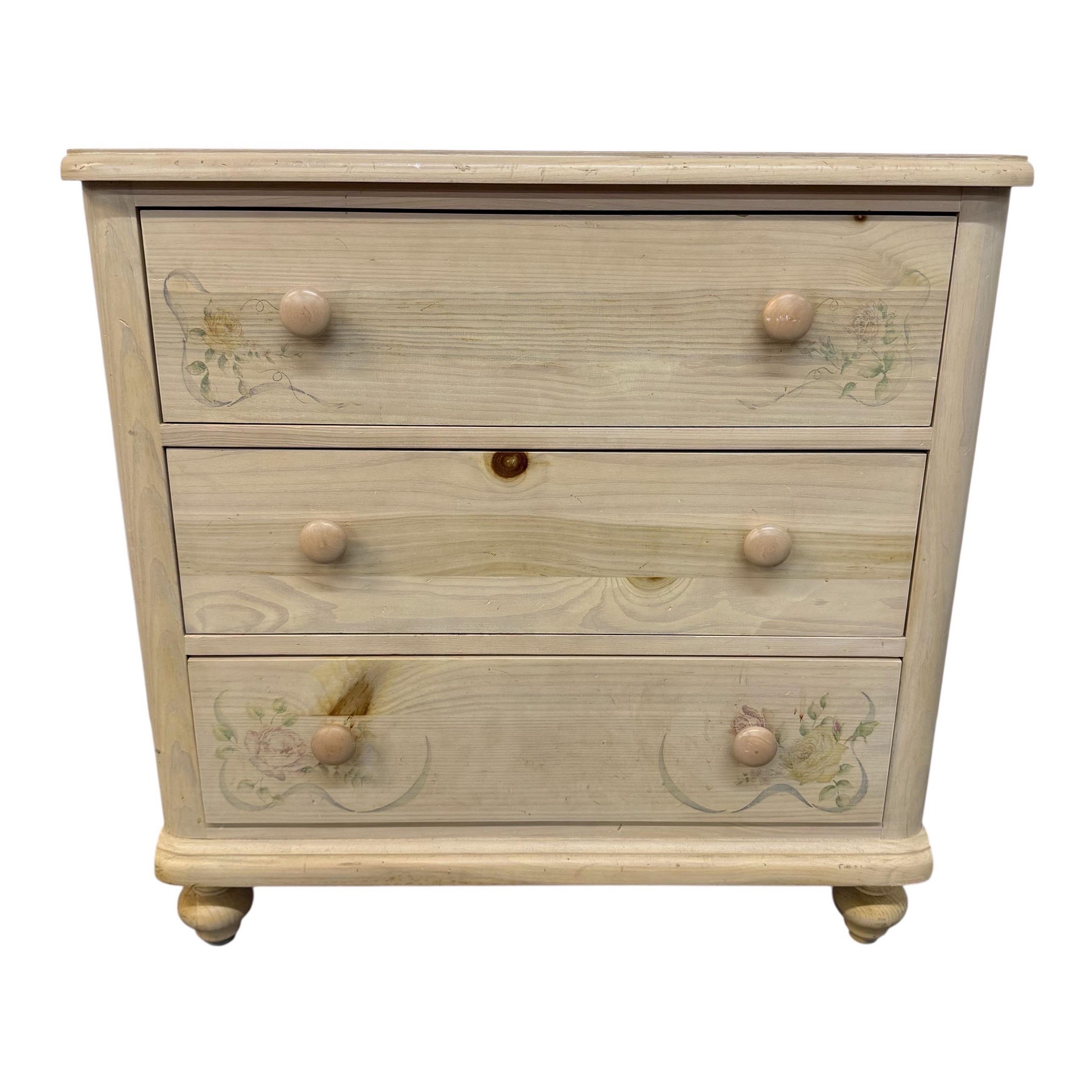 Vintage Thomasville Pine Bachelor Chest