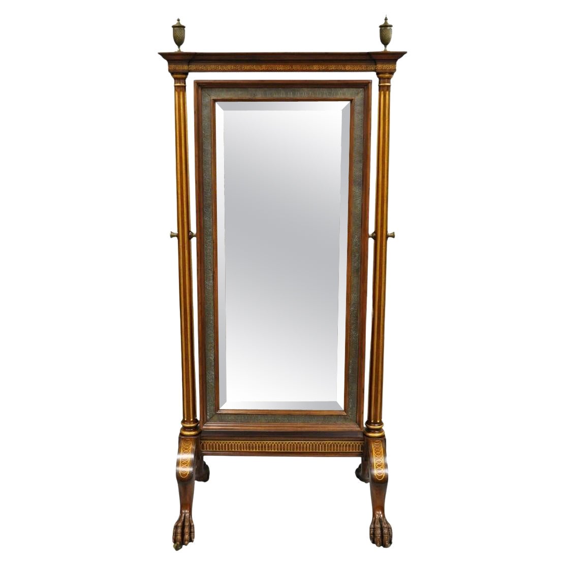 Miroir de chevet Maitland Smith, style Empire français, en acajou, avec un grand pied en forme de patte. en vente