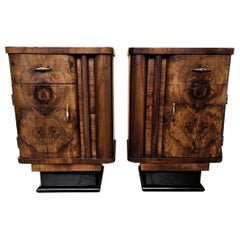 Paire de tables de chevet italiennes Art Déco en ronce de noyer