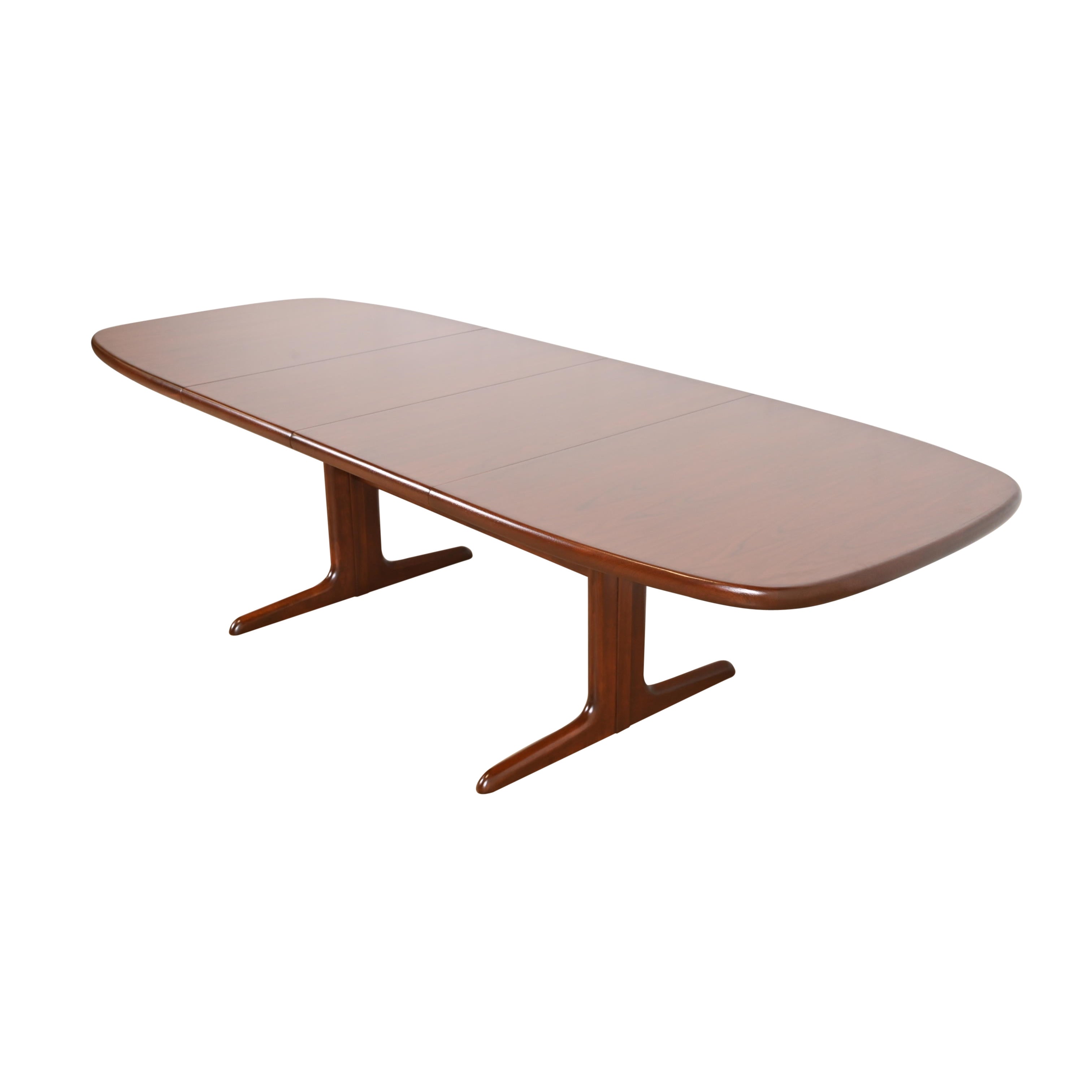 Skovby Danish Modern Sculpted Rosewood Extension Dining Table, Newly Refinished For Sale